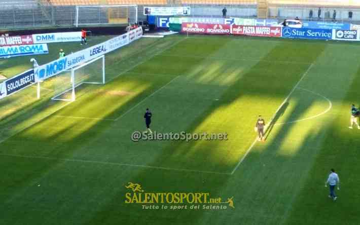 lecce foggia via del mare prato riscaldamento allenamento 200216 ss