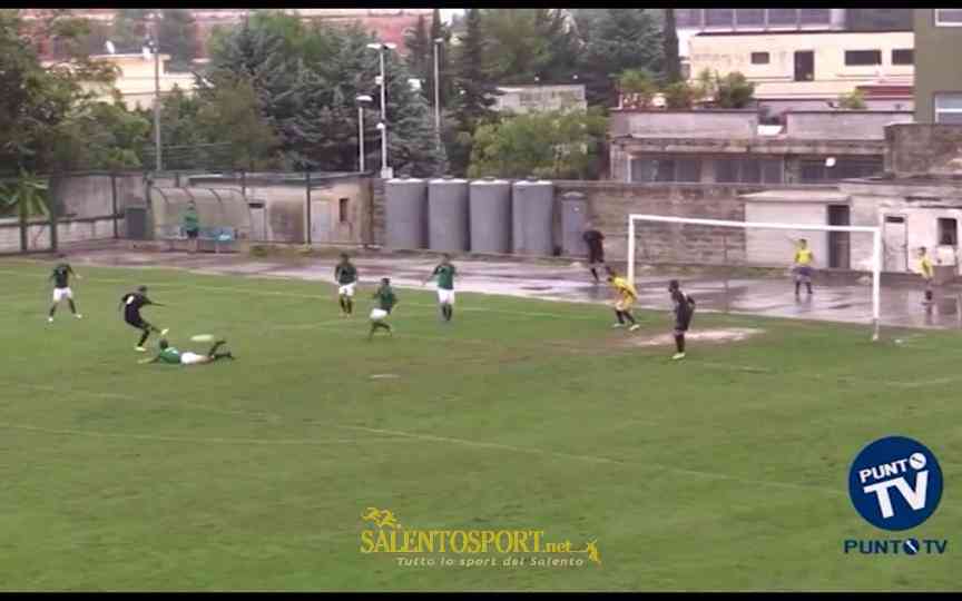 L'episodio del gol annullato Hellas Taranto (fermo immagine Punto TV)