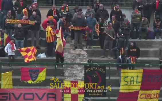 TIFOSI LECCE AD ISCHIA 270216 SPORTUBE