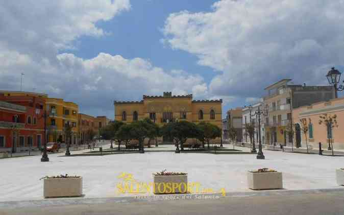 Collepasso piazza Dante (@infocollepasso.it)