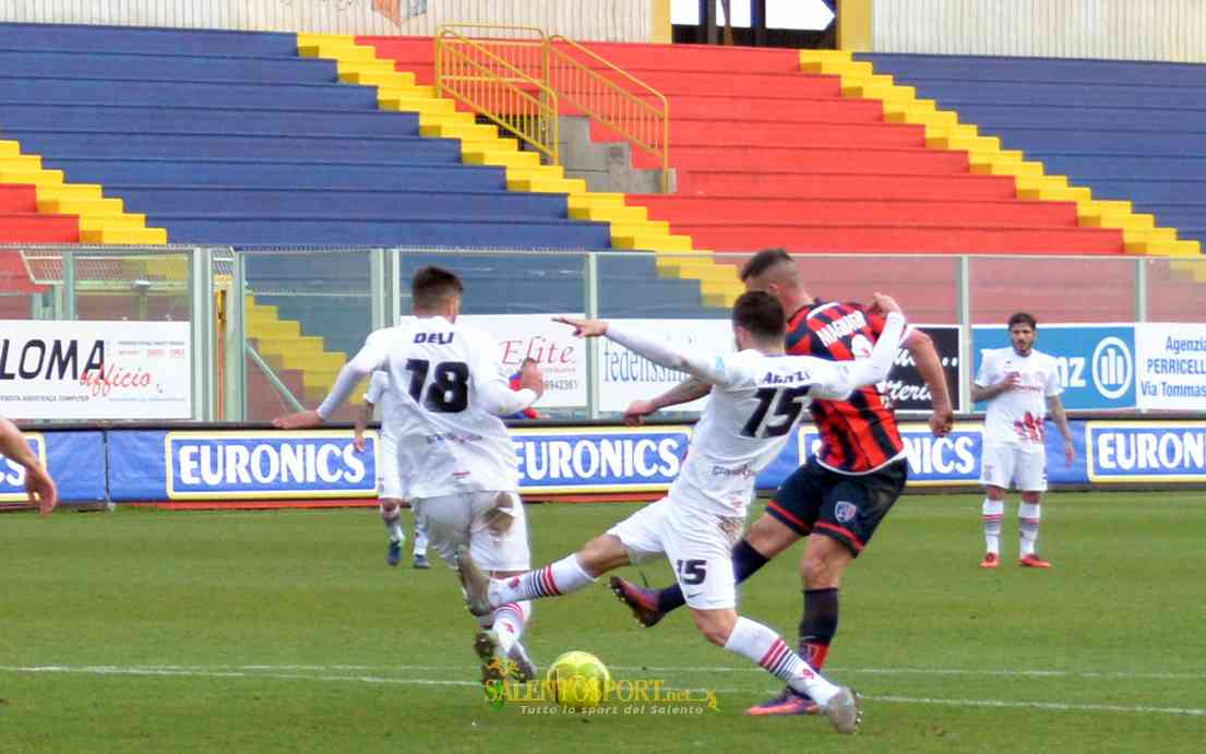 magnaghi-simone-taranto-foggia-2_0-110217-ss-capriglione