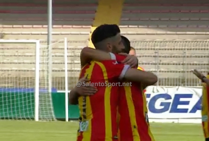 abbraccio lecce ss 150516