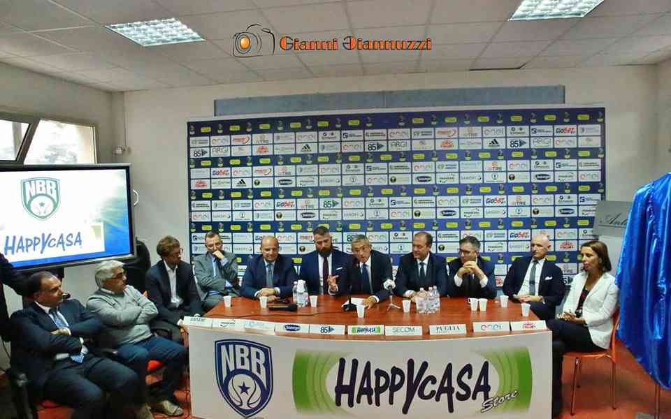 title-sponsor- happy casa-brindisi-basket_ggiannuzzi-brindisi-basket_ggiannuzzi