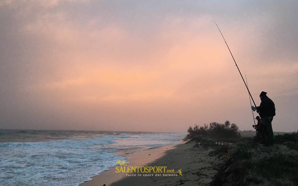 surfcasting-over-fishing-salento