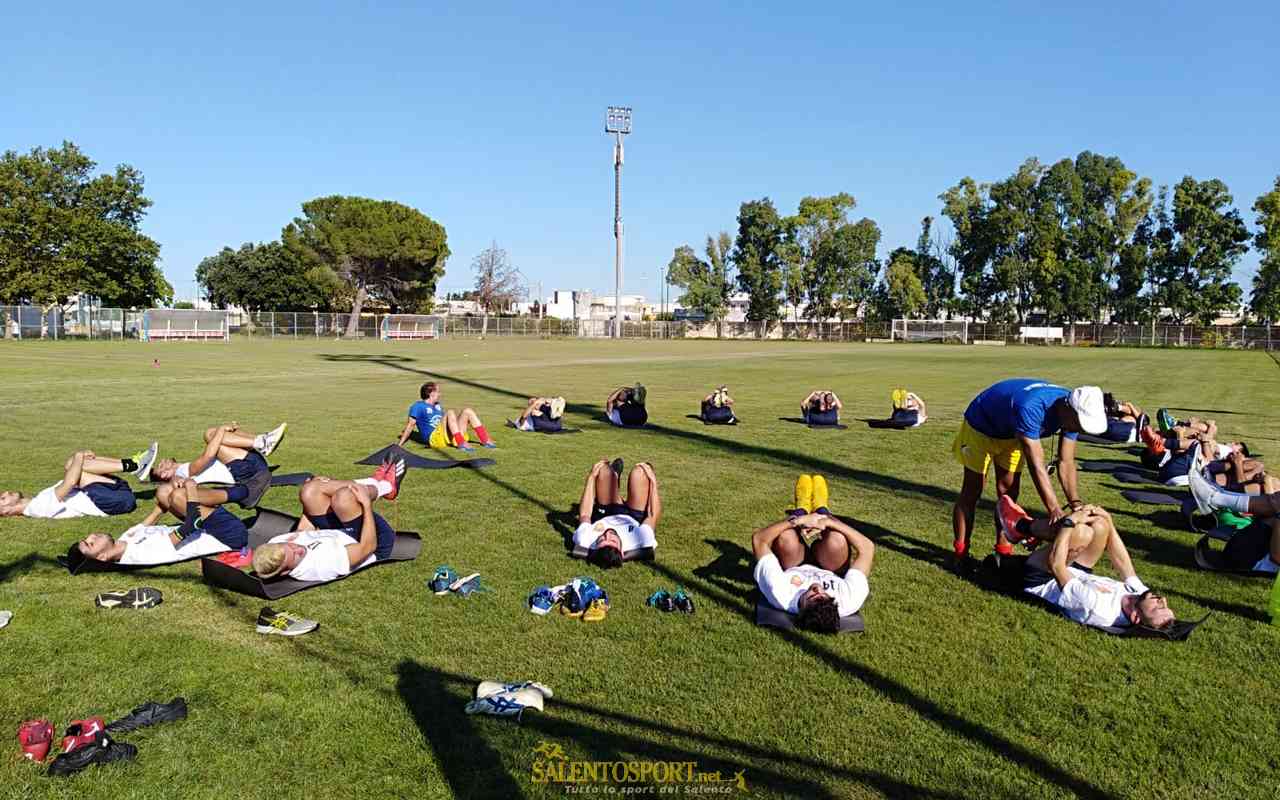 toma-maglie-allenamento-ago-19