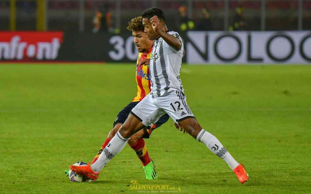 Alex Sandro vs Gendrey