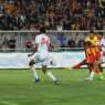 LA CRONACA – Banda-gol e può partire la musica. Il Lecce si prende la quarta salvezza di fila